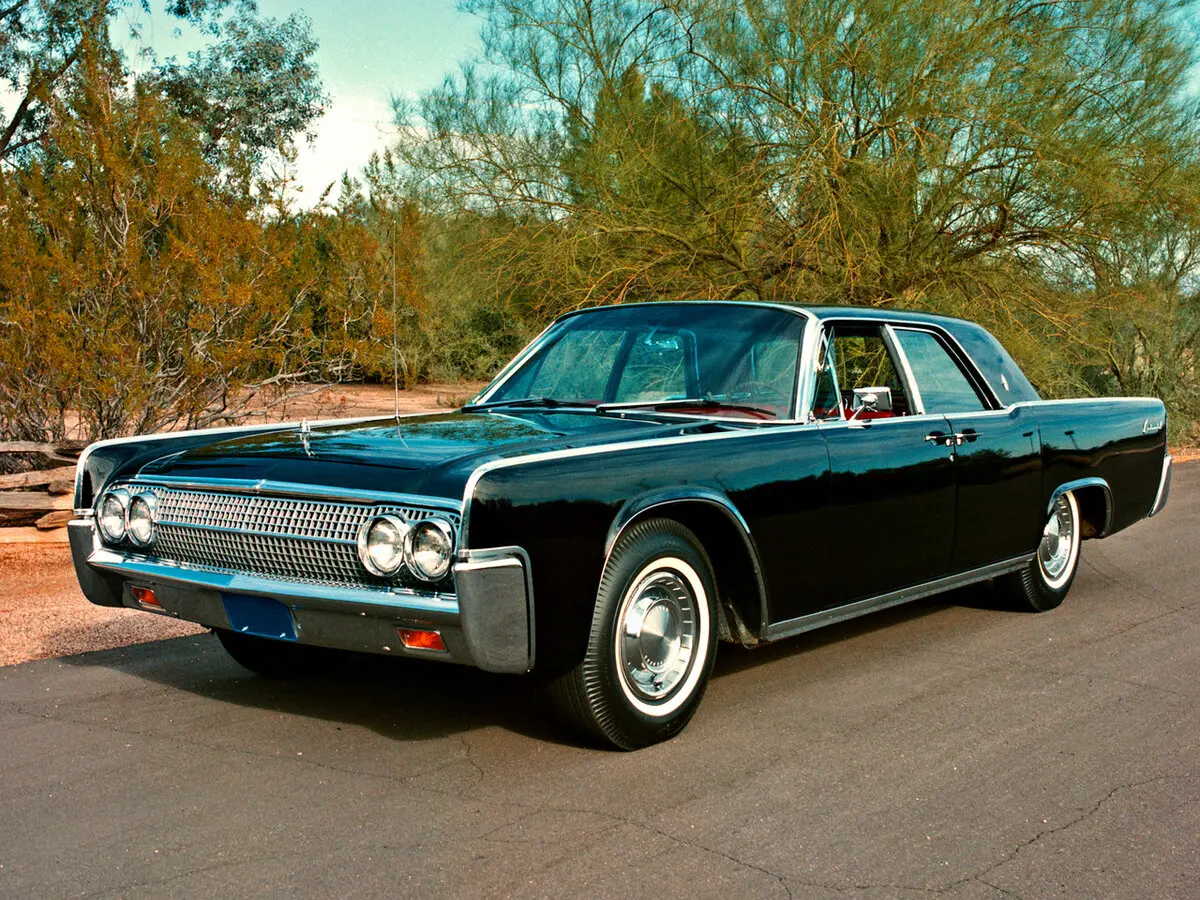 Lincoln Continental IV Седан