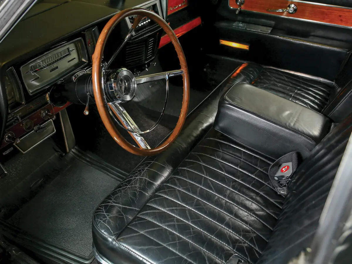 Lincoln Continental IV Седан — сүрөт 6
