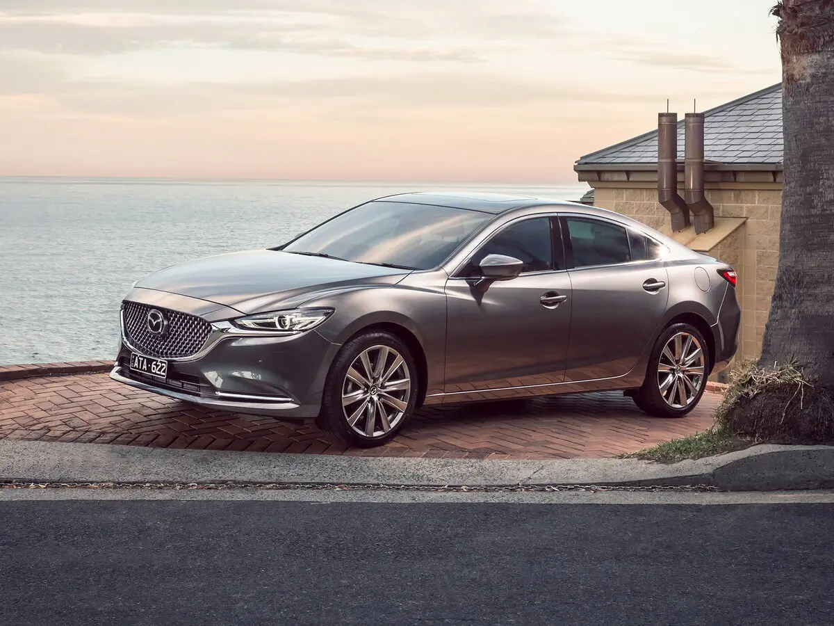 Mazda Atenza III Рестайлинг 2 Седан