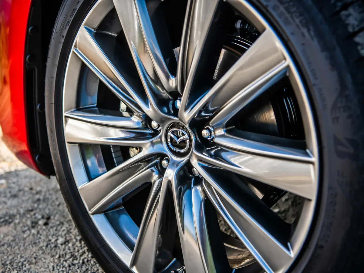 Mazda Atenza III Рестайлинг 2 Седан — сүрөт 14