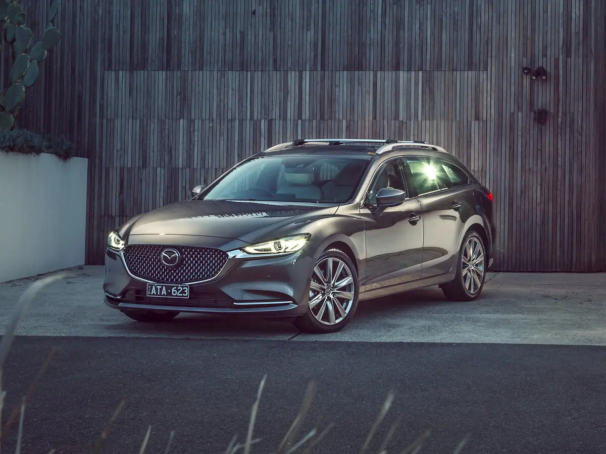 Mazda Atenza III Рестайлинг 2 Универсал 5 дв. — сүрөт 3