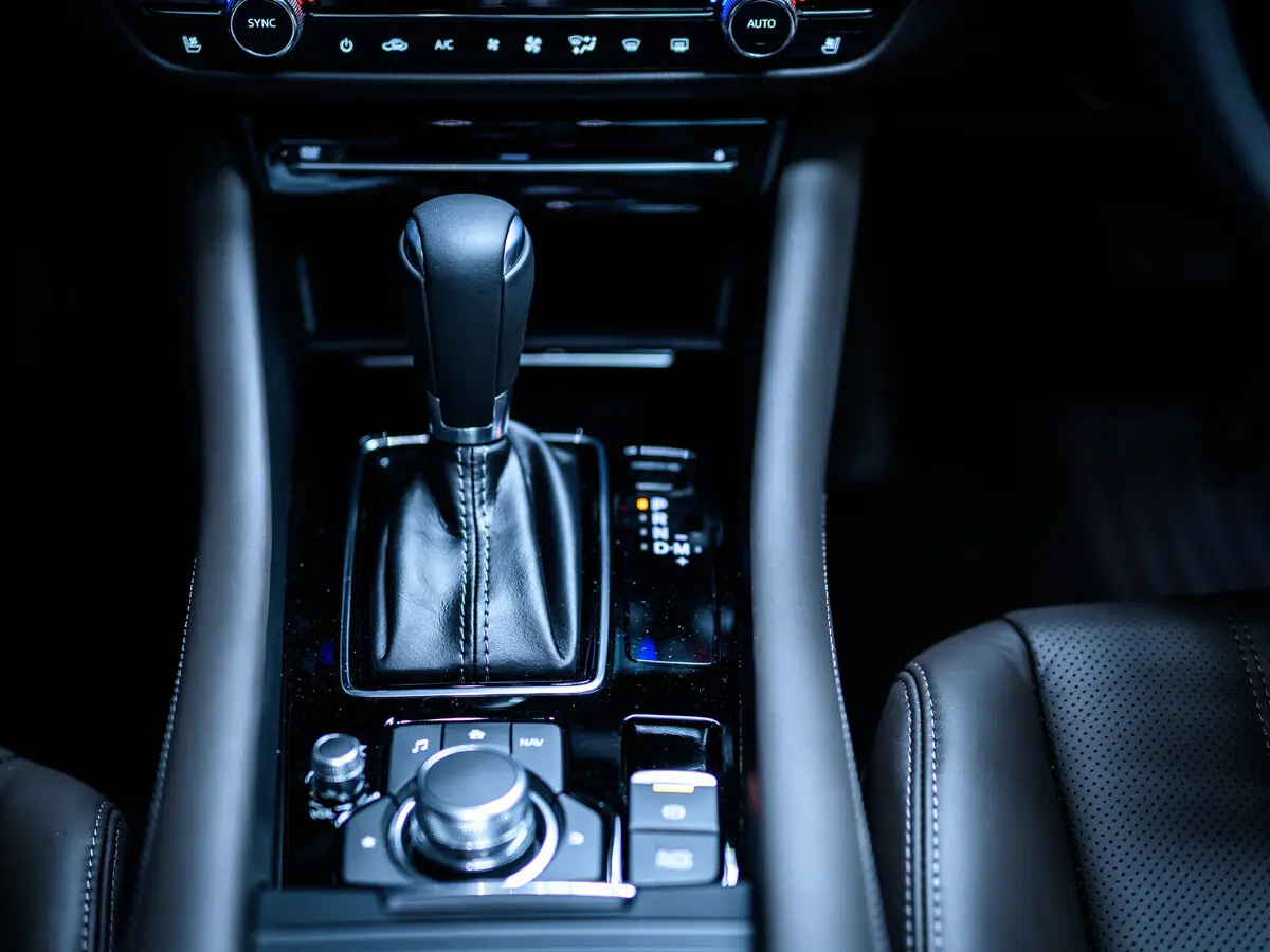 Mazda Atenza III Рестайлинг 2 Универсал 5 дв. — сүрөт 7