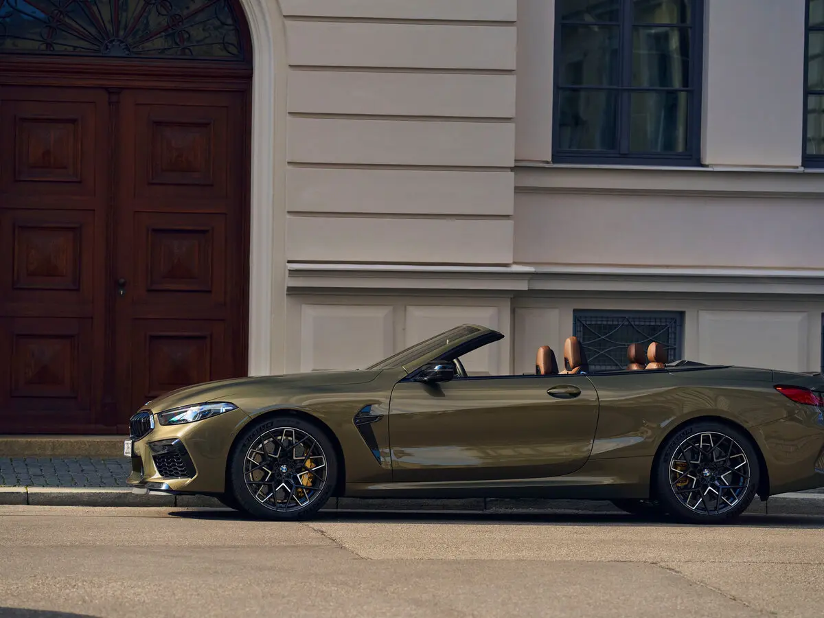 BMW M8 I (F91/F92/F93) Рестайлинг Кабриолет — 照片 2