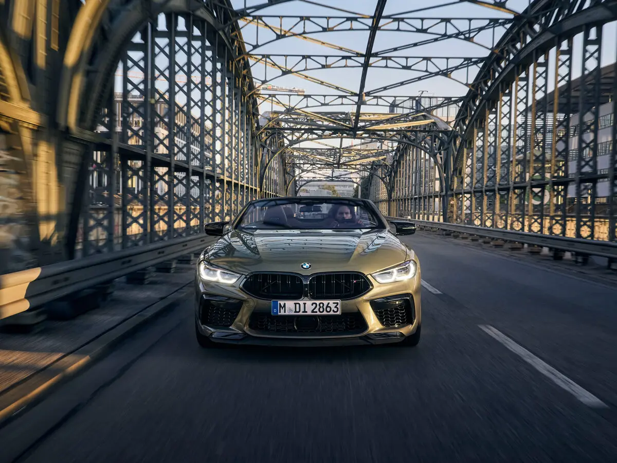 BMW M8 I (F91/F92/F93) Рестайлинг Кабриолет — 照片 3