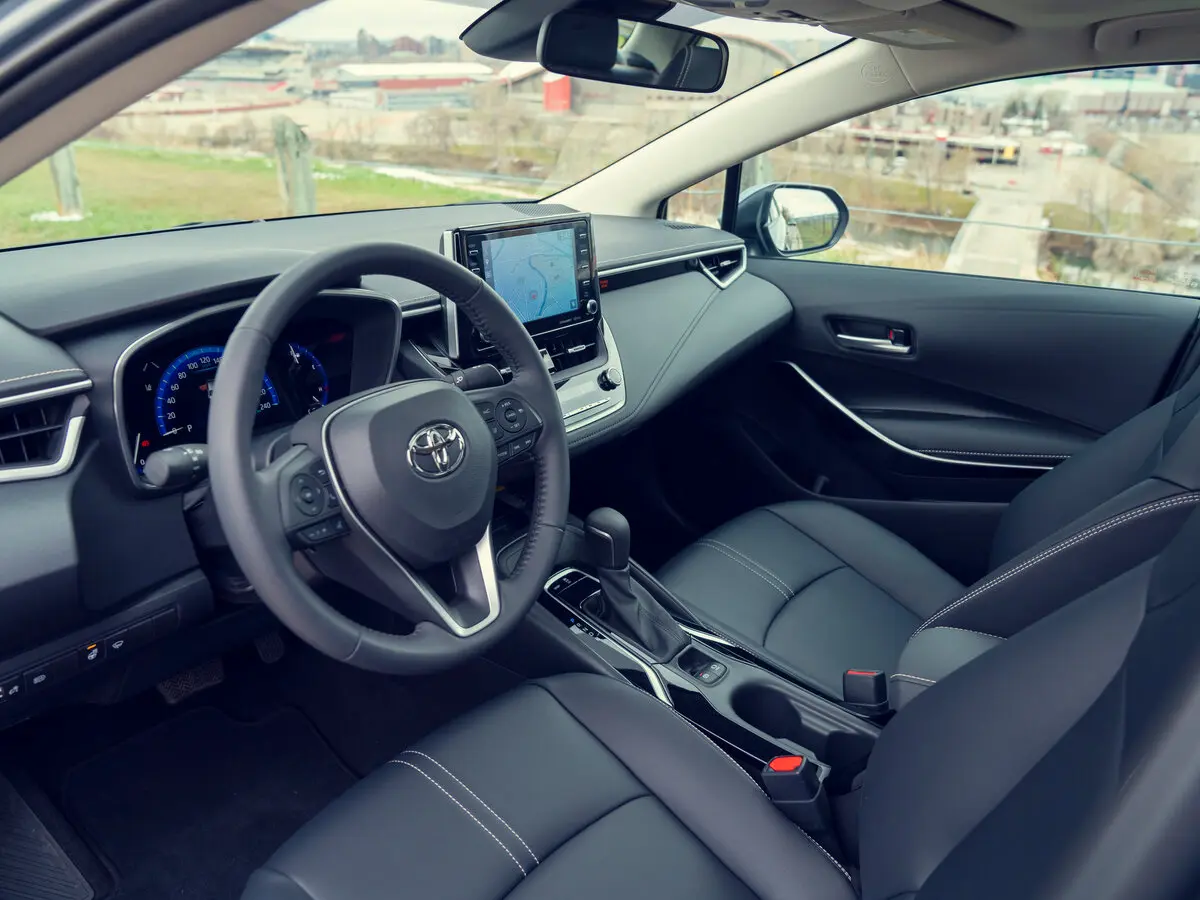 Toyota Corolla XII (E210) Седан Sporty — фото 8