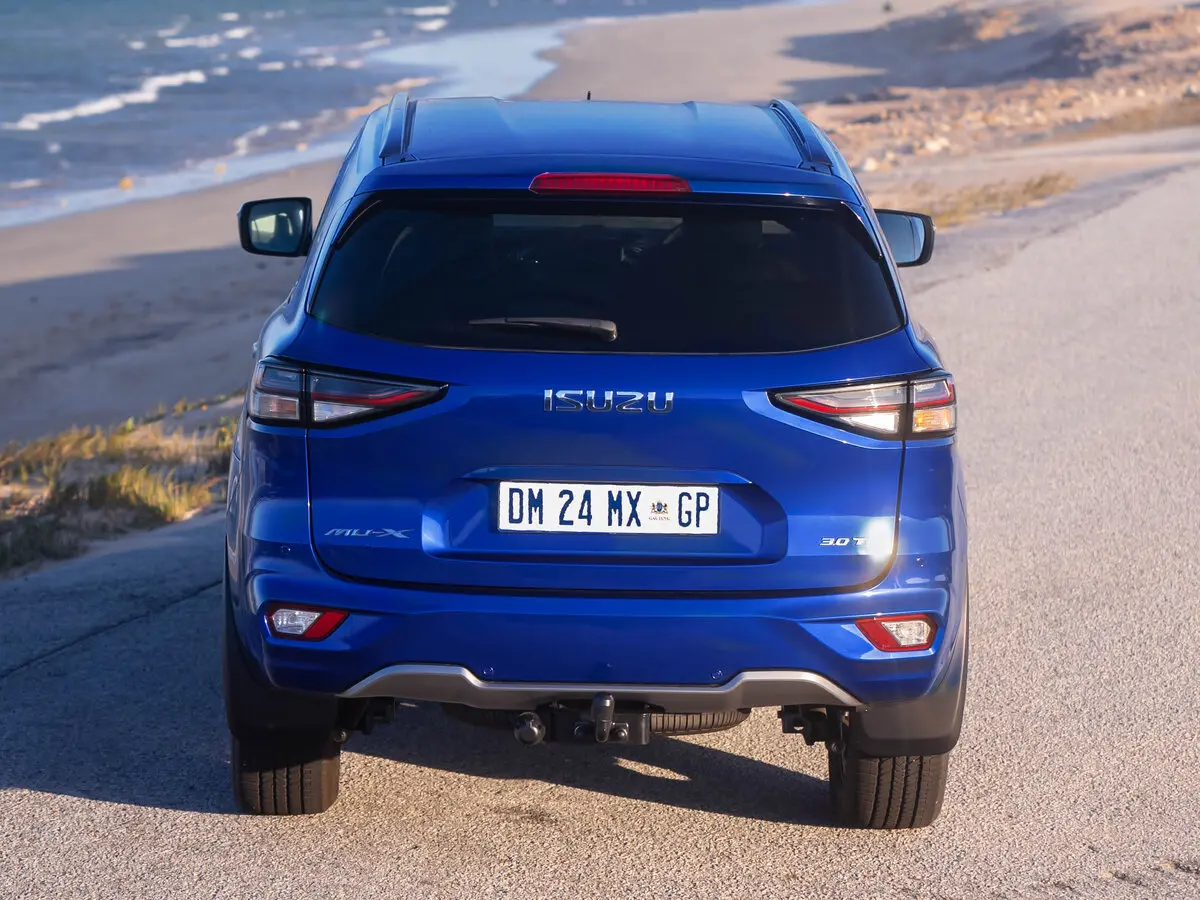 Isuzu MU-X II Внедорожник 5 дв. — сүрөт 4