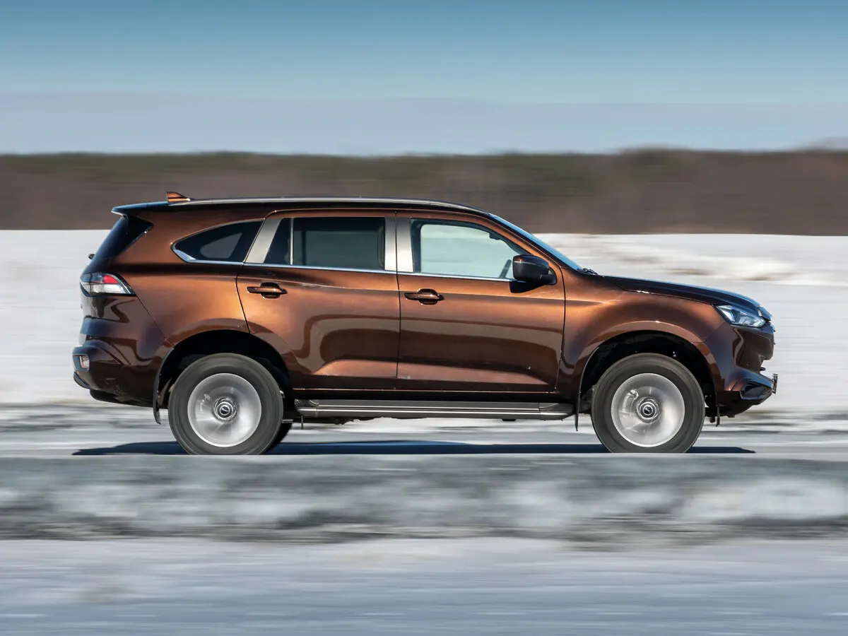 Isuzu MU-X II Внедорожник 5 дв. — сүрөт 18