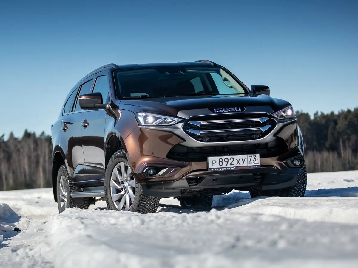 Isuzu MU-X II Внедорожник 5 дв. — сүрөт 19