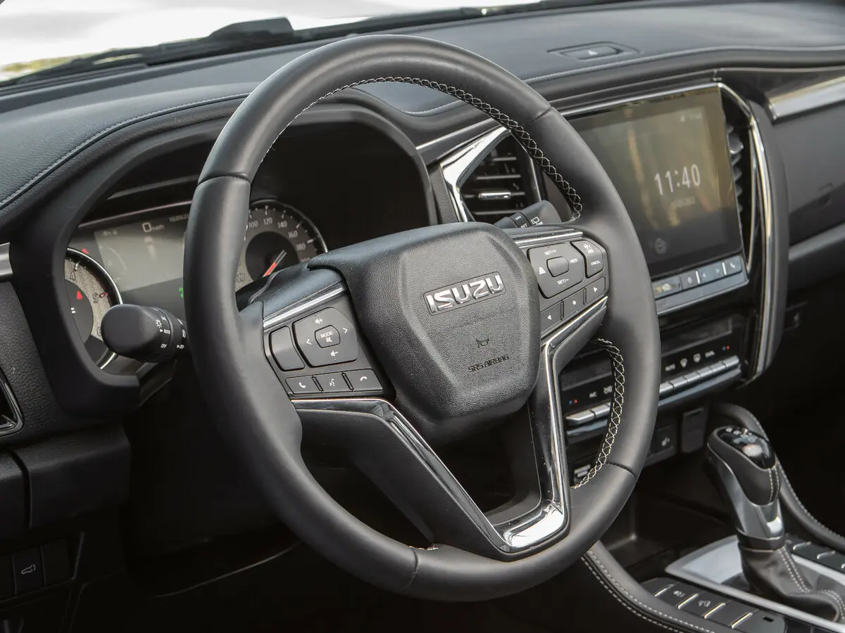 Isuzu MU-X II Внедорожник 5 дв. — сүрөт 26