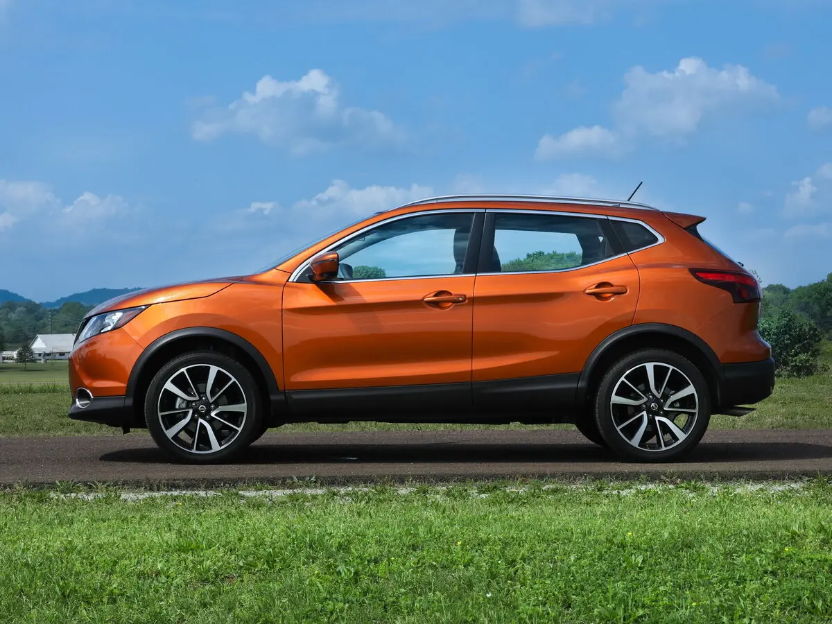 Nissan Rogue Sport I Внедорожник 5 дв. — photo 2