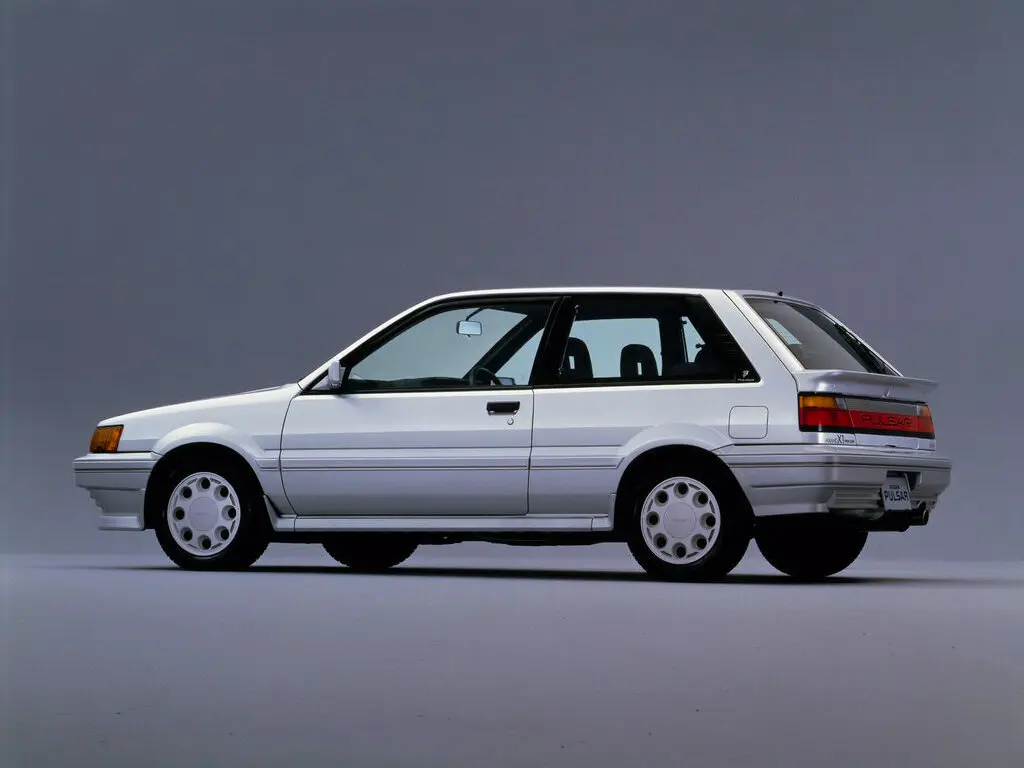 Nissan Pulsar III (N13) Хэтчбек 3 дв. — 照片 2