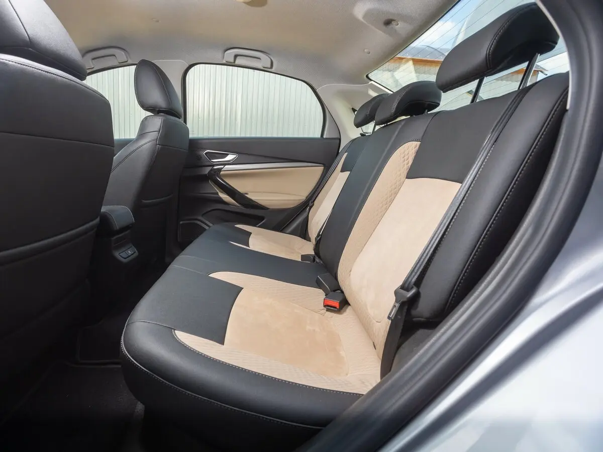 Lada (ВАЗ) Vesta I Рестайлинг (NG) Седан — сүрөт 9