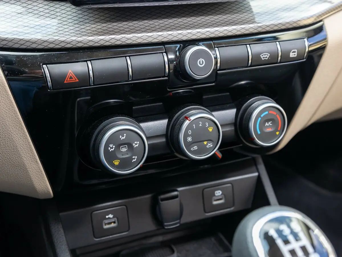 Lada (ВАЗ) Vesta I Рестайлинг (NG) Седан — сүрөт 16