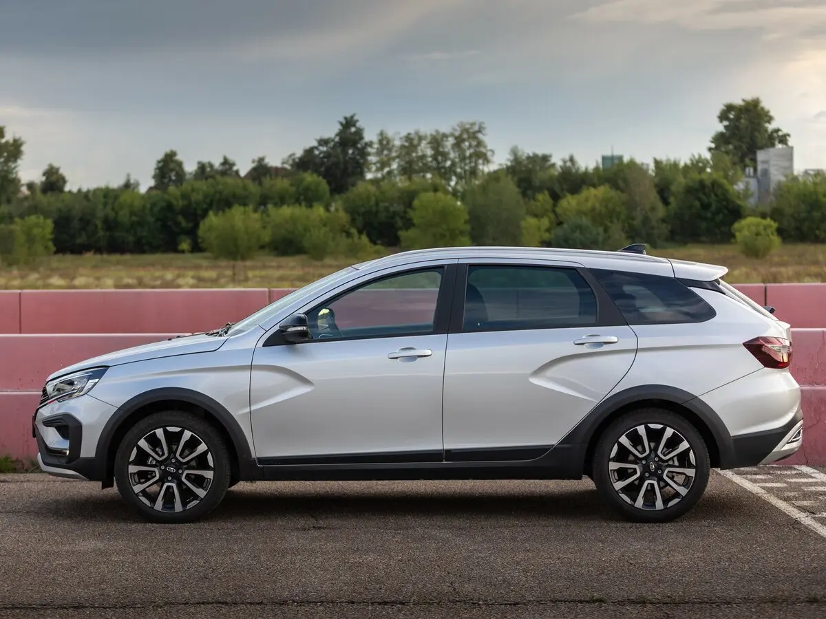 Lada (ВАЗ) Vesta I Рестайлинг (NG) Универсал 5 дв. SW Cross — сүрөт 12