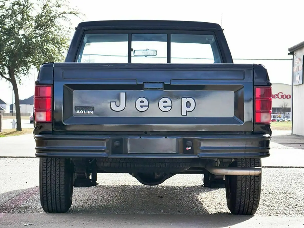 Jeep Comanche 1985 – 1992 Пикап Одинарная кабина — сүрөт 4
