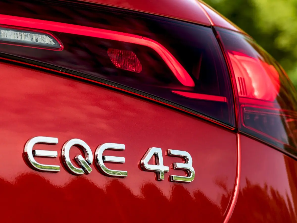 Mercedes-Benz EQE AMG 2022 – н.в. Седан — сүрөт 10