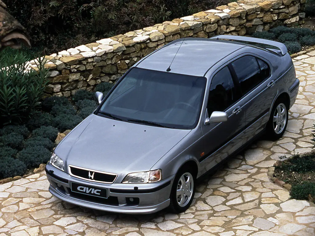 Honda Civic VI Рестайлинг Фастбек