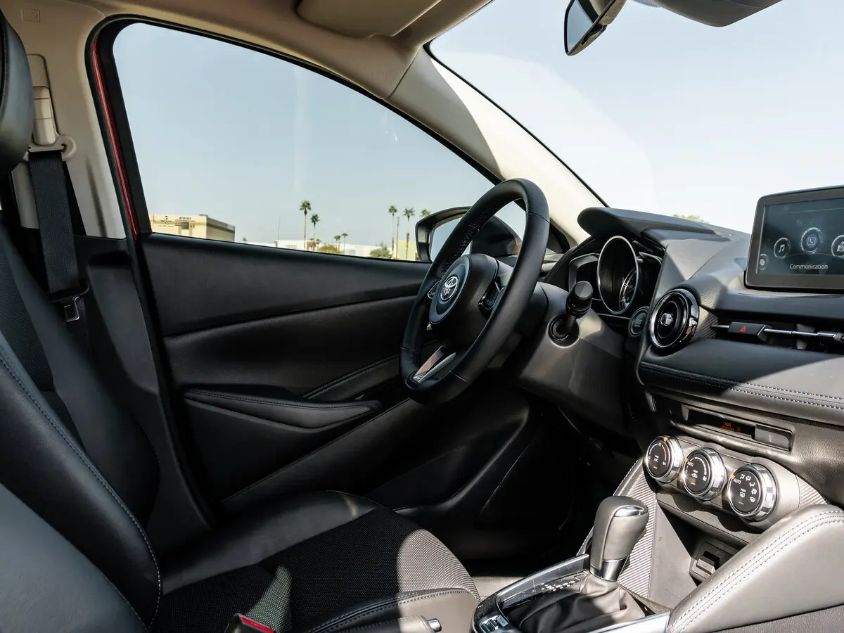 Toyota Yaris DJ/DL Хэтчбек 5 дв. — сүрөт 7