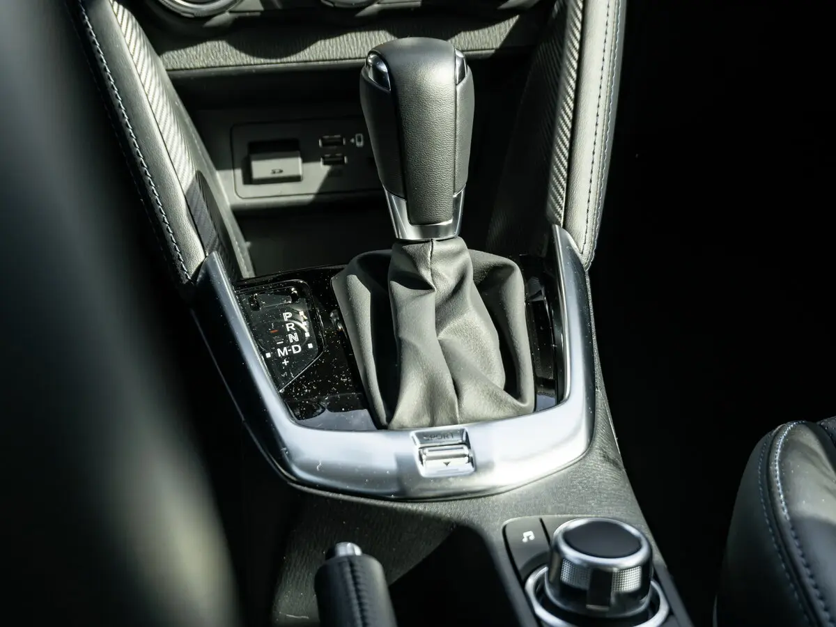 Toyota Yaris DJ/DL Хэтчбек 5 дв. — сүрөт 12