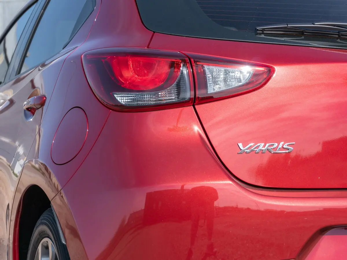 Toyota Yaris DJ/DL Хэтчбек 5 дв. — сүрөт 14
