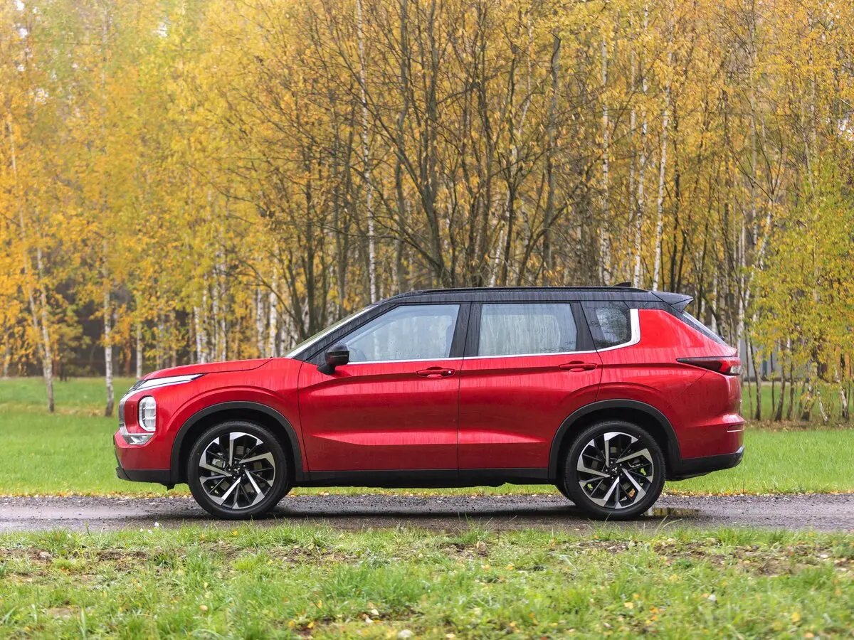 Mitsubishi Outlander IV Внедорожник 5 дв. — photo 19