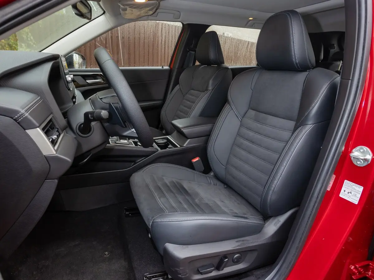 Mitsubishi Outlander IV Внедорожник 5 дв. — photo 23