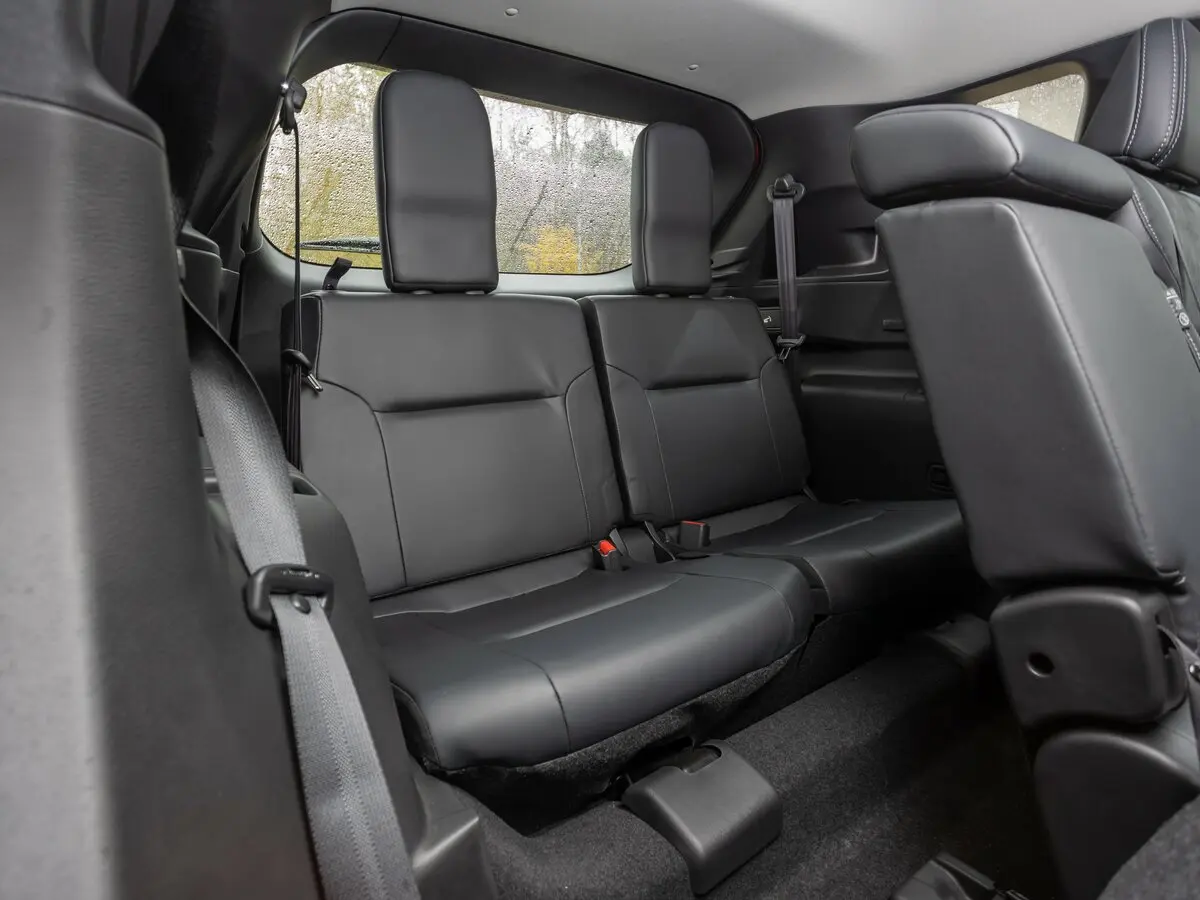 Mitsubishi Outlander IV Внедорожник 5 дв. — photo 25