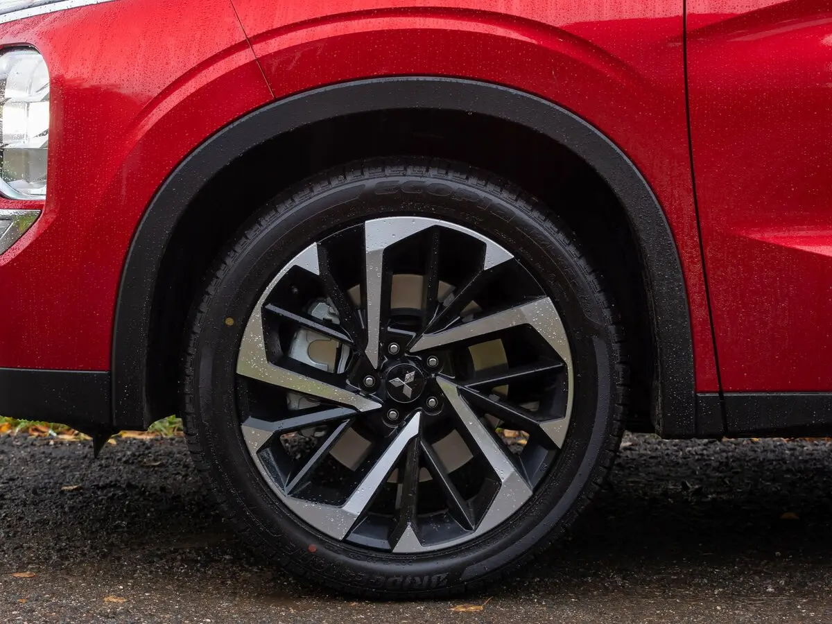 Mitsubishi Outlander IV Внедорожник 5 дв. — photo 33