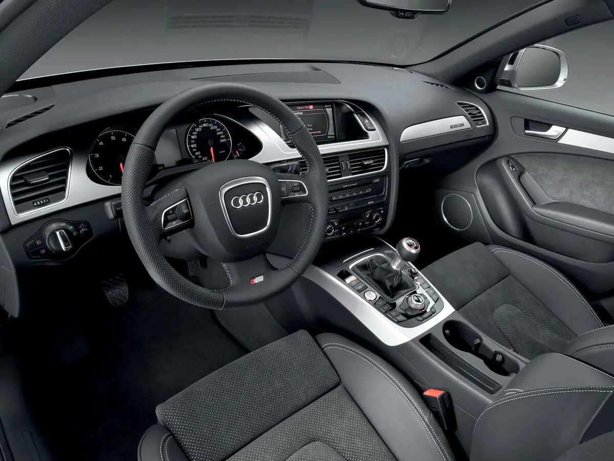 Audi A4 IV (B8) Универсал 5 дв. — 照片 8