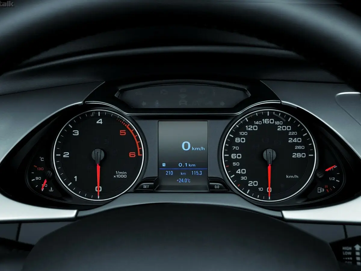 Audi A4 IV (B8) Универсал 5 дв. — 照片 9