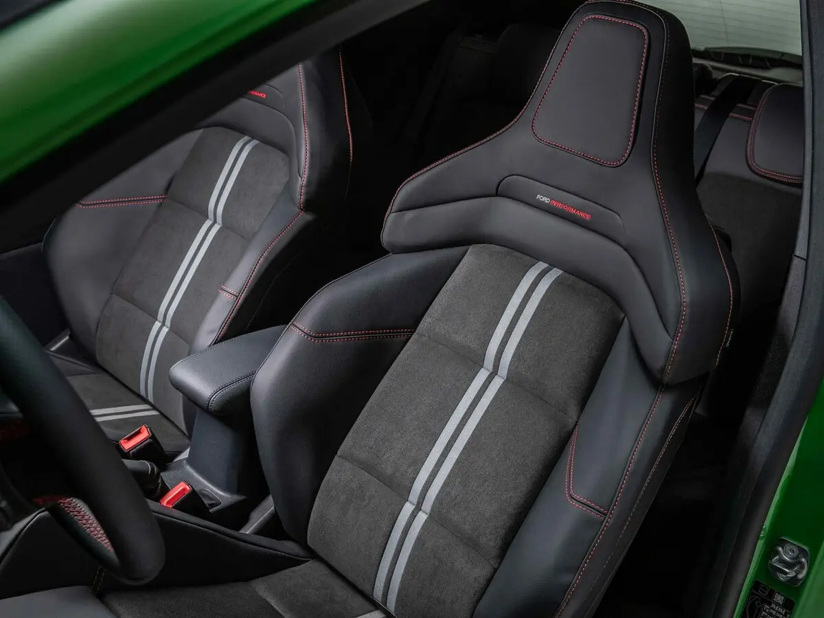 Ford Fiesta ST VII Рестайлинг Хэтчбек 5 дв. — photo 7