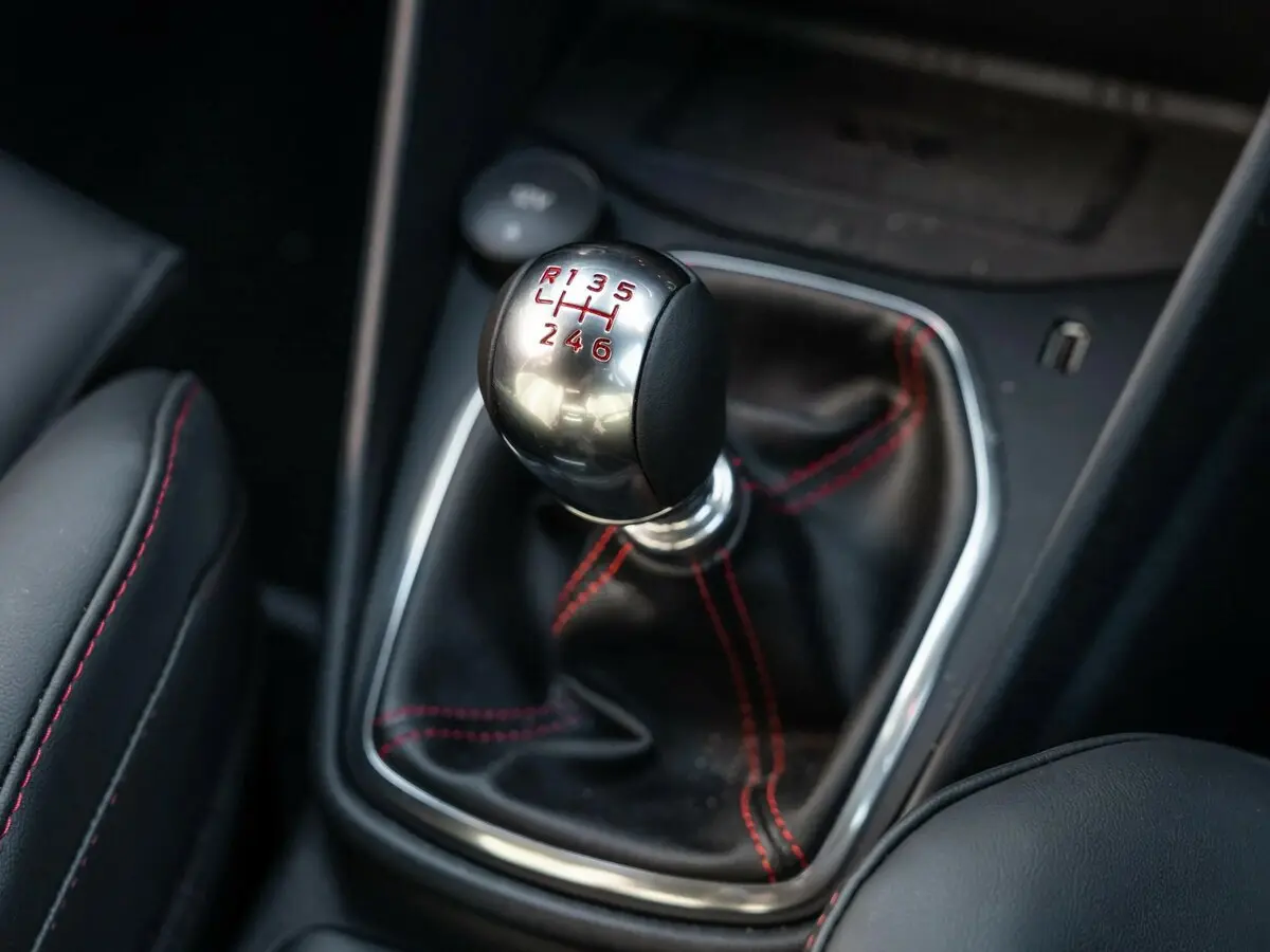 Ford Fiesta ST VII Рестайлинг Хэтчбек 5 дв. — photo 8