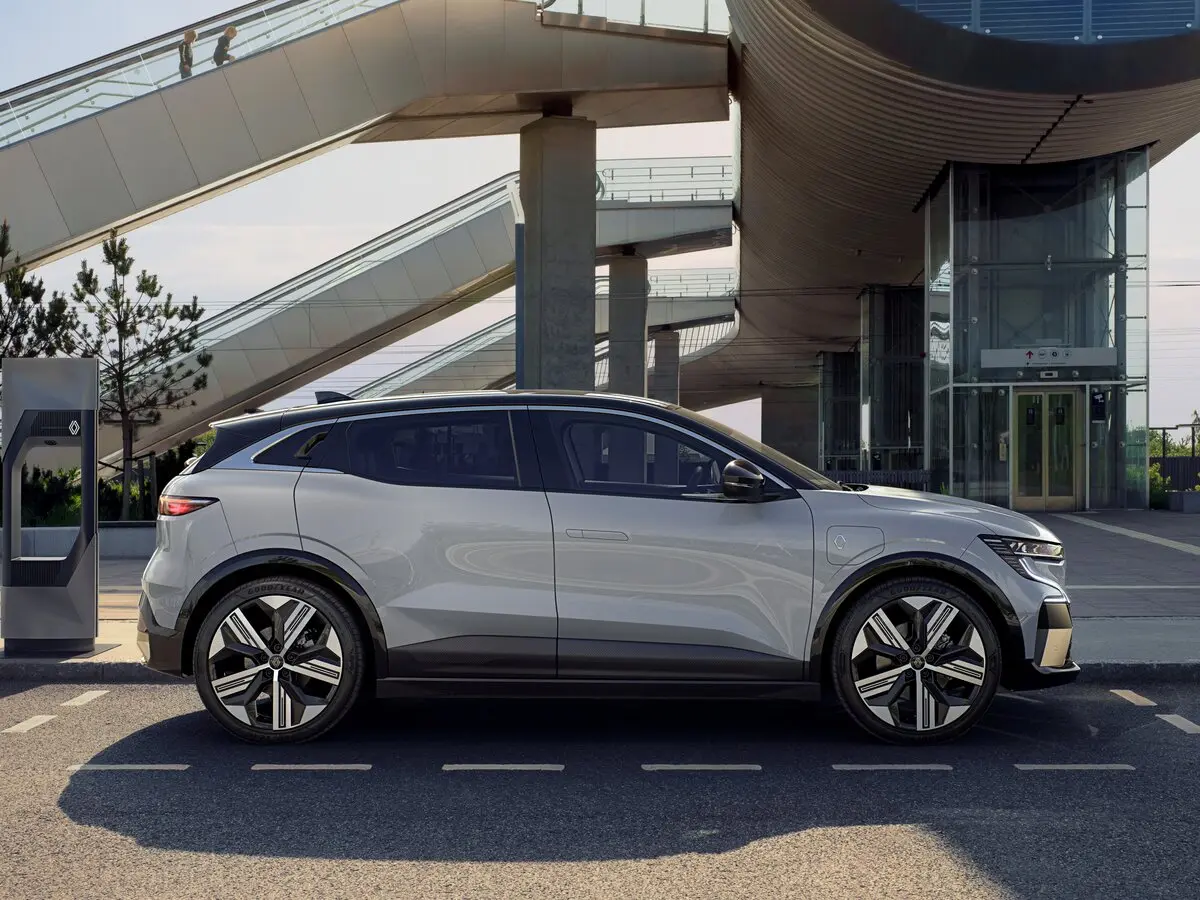 Renault Megane E-Tech I Внедорожник 5 дв. — сүрөт 2