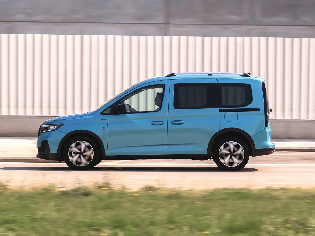 Ford Tourneo Connect III Компактвэн — сүрөт 2