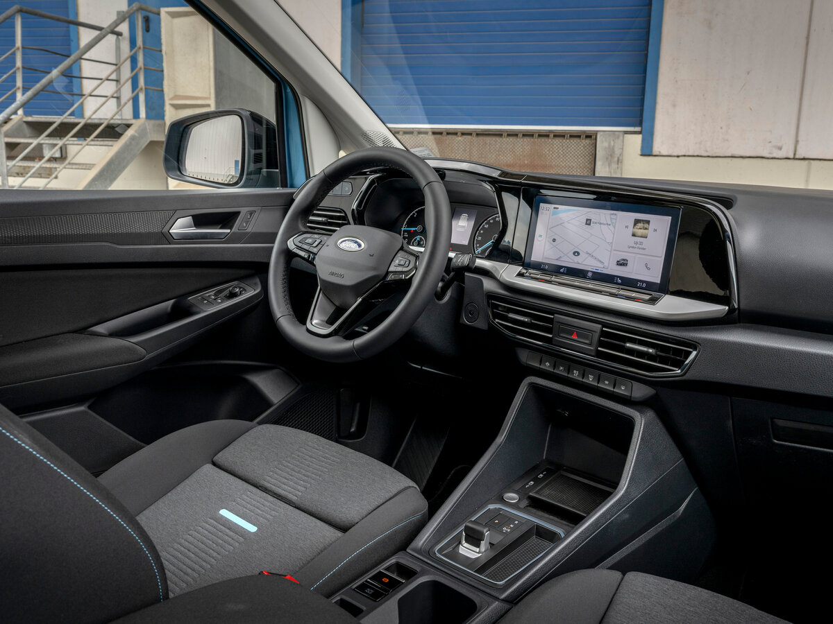 Ford Tourneo Connect III Компактвэн Grand — фото 3