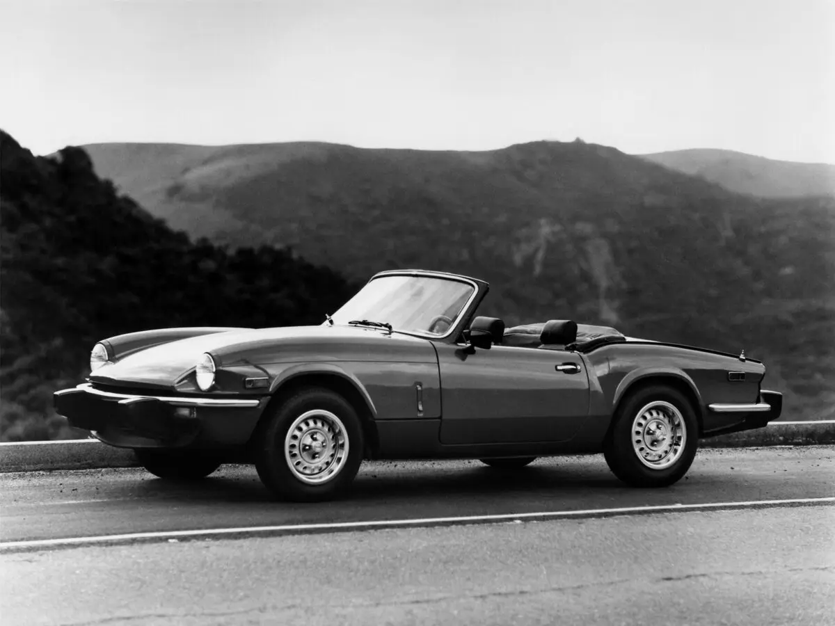 Triumph Spitfire 1500 Родстер — сүрөт 2