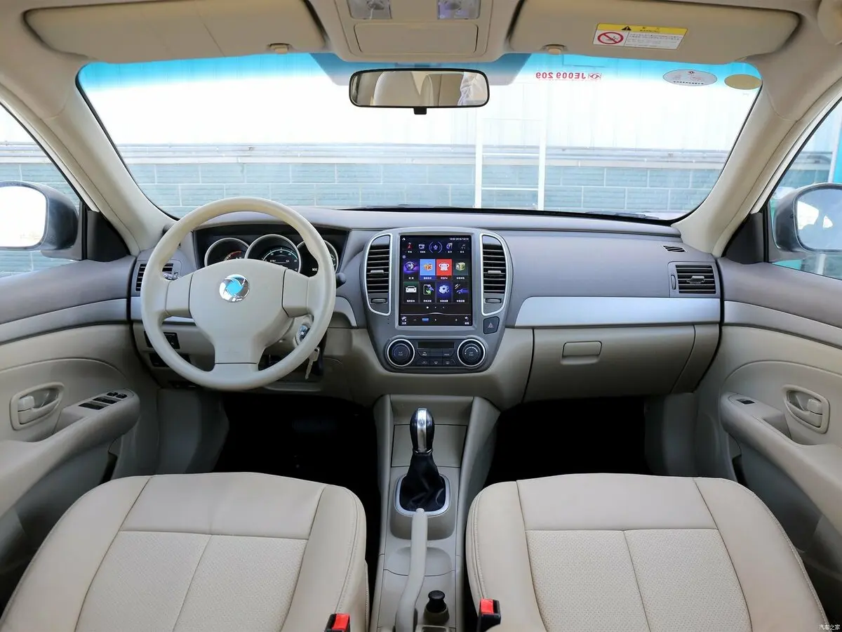 Dongfeng E11K 2018 – 2021 Седан — 照片 4
