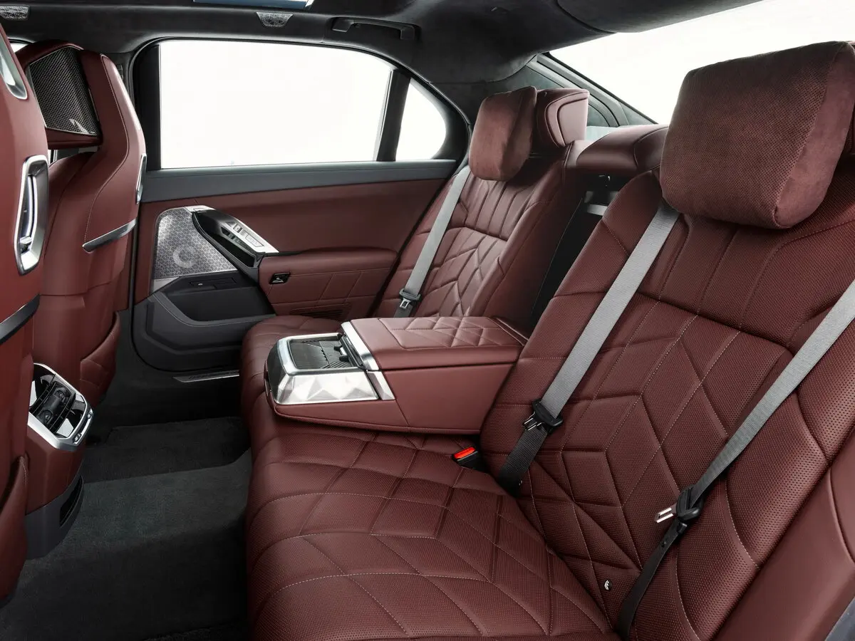 BMW 7 серии VII (G70) Седан — сүрөт 11