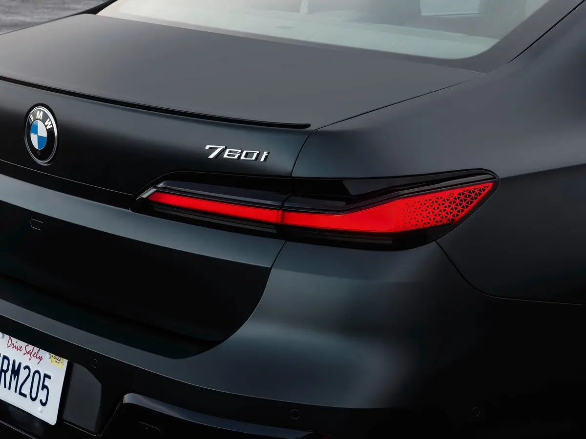 BMW 7 серии VII (G70) Седан — сүрөт 16