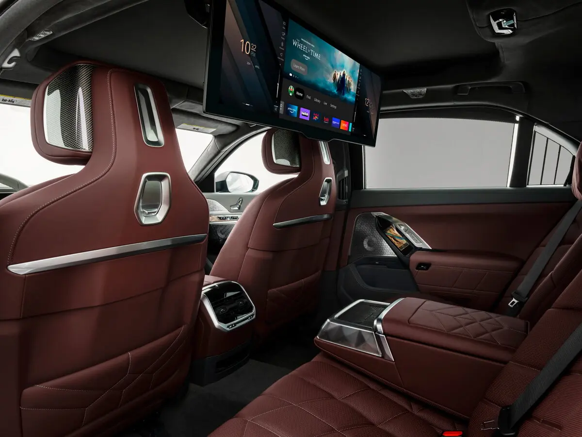 BMW 7 серии VII (G70) Седан — сүрөт 17