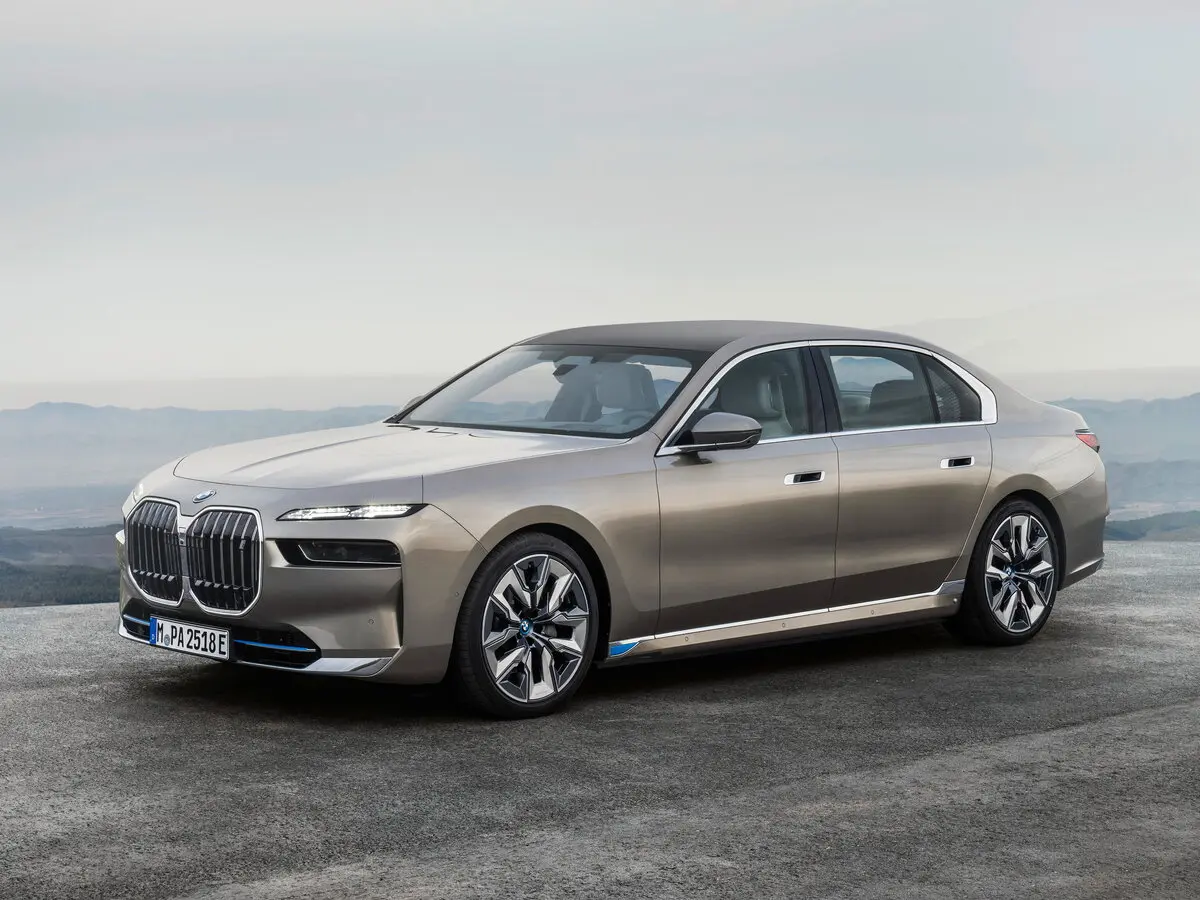 BMW i7 I (G70)