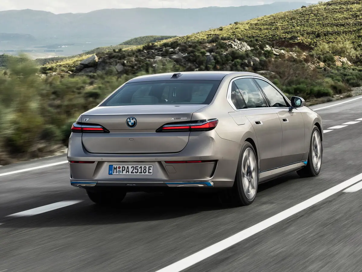 BMW i7 I (G70) Седан — сүрөт 4