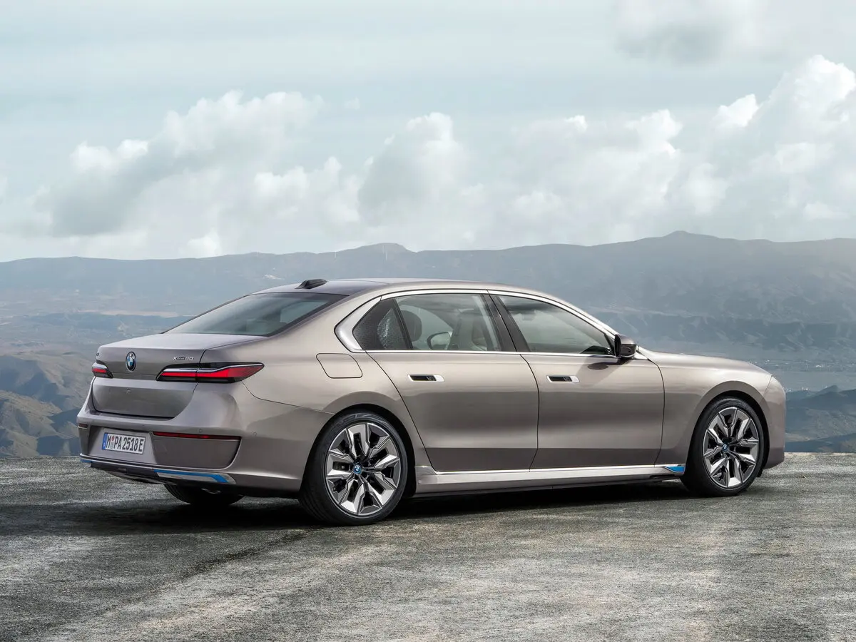 BMW i7 I (G70) Седан — сүрөт 5