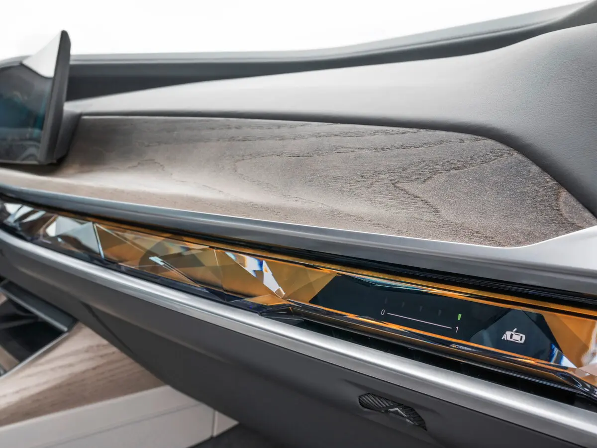 BMW i7 I (G70) Седан — сүрөт 13