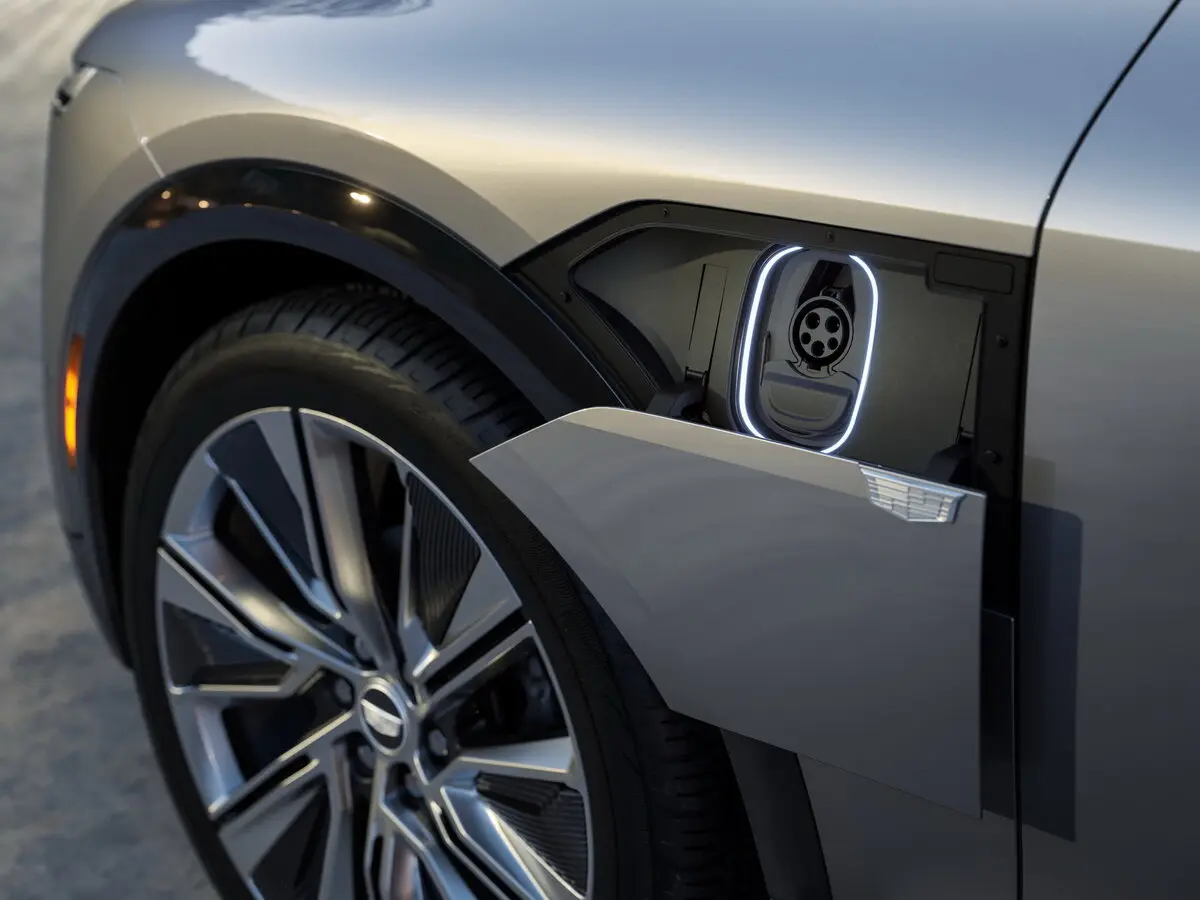 Cadillac Lyriq 2022 – н.в. Внедорожник 5 дв. — сүрөт 14