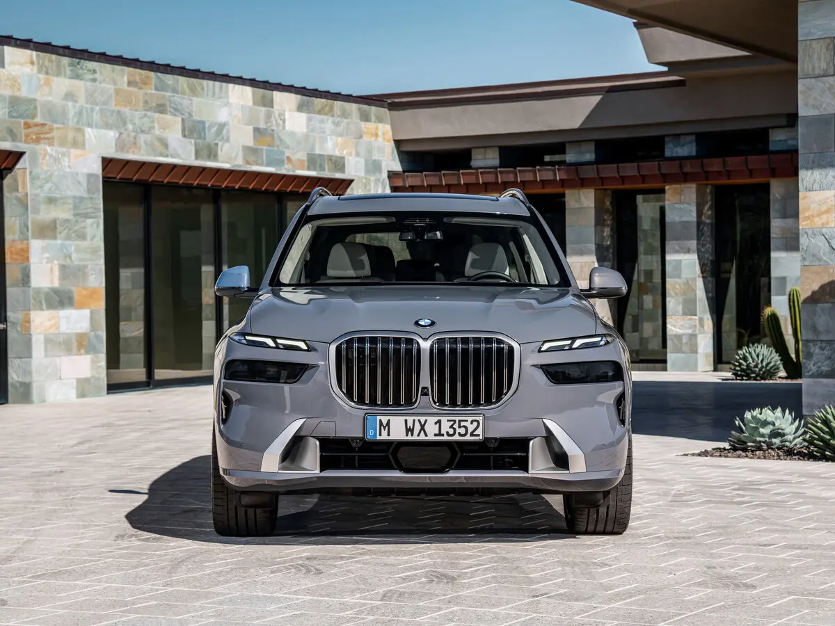 BMW X7 I (G07) Рестайлинг Внедорожник 5 дв. — фото 3