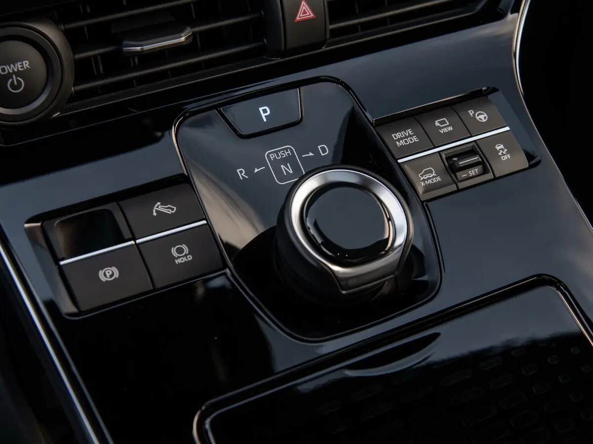 Subaru Solterra 2022 – 2025 Внедорожник 5 дв. — photo 11