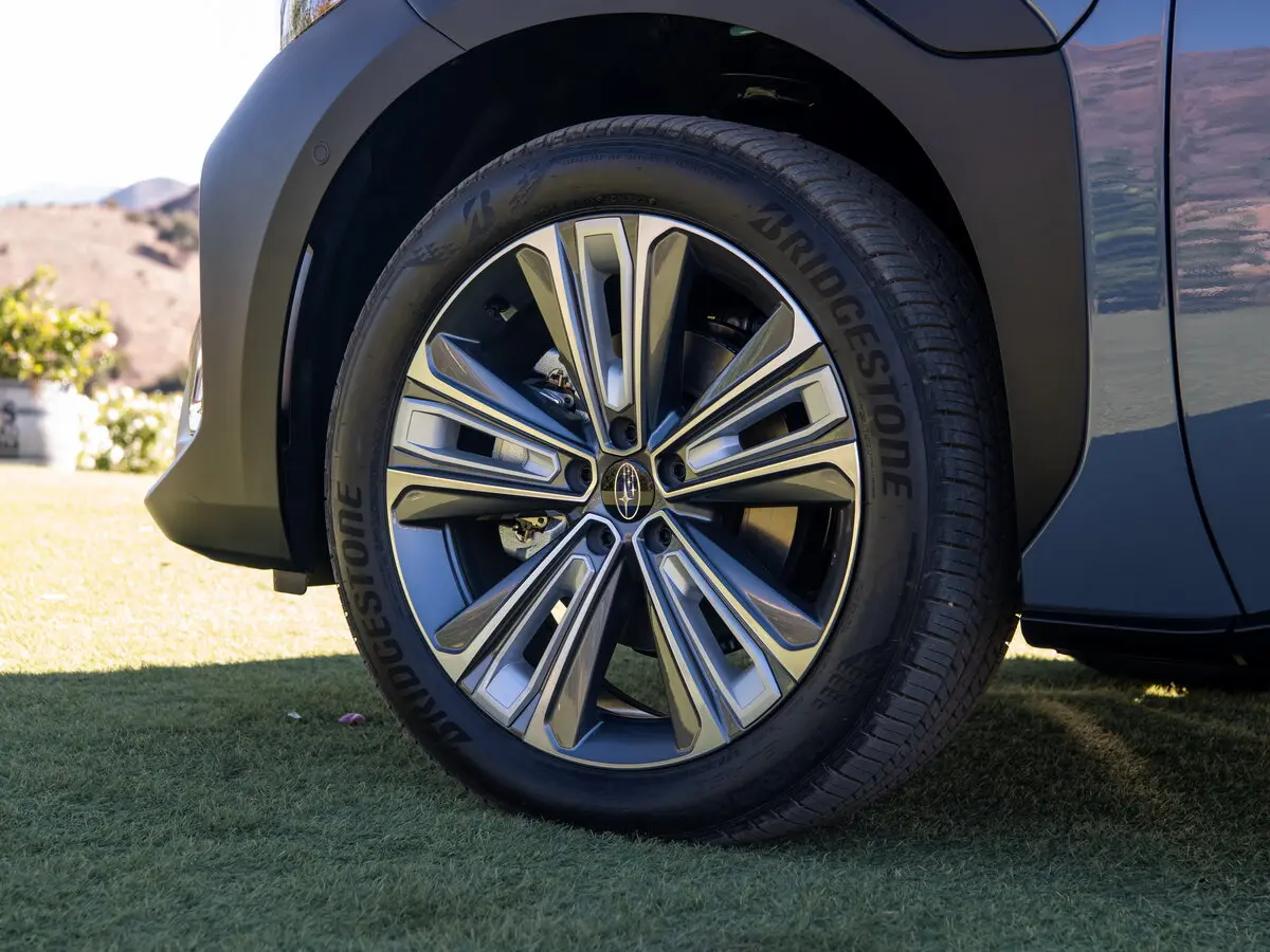 Subaru Solterra 2022 – 2025 Внедорожник 5 дв. — photo 17