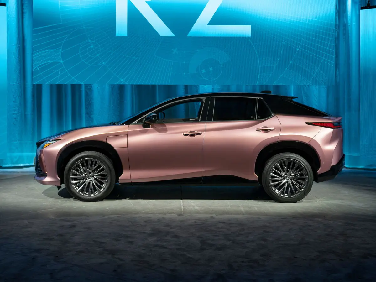 Lexus RZ 2022 – н.в. Внедорожник 5 дв. — сүрөт 2