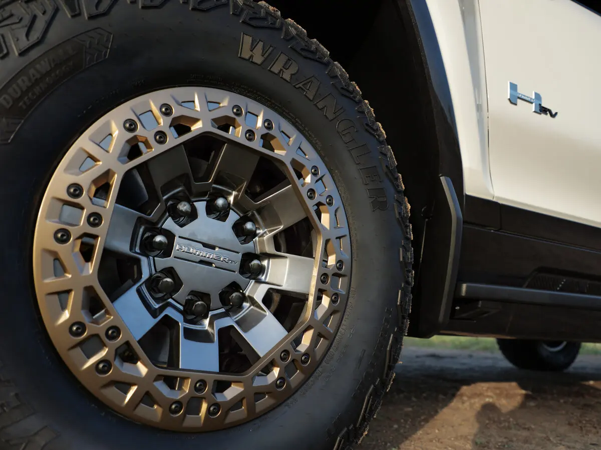 GMC Hummer EV 2021 – н.в. Пикап Двойная кабина — photo 18